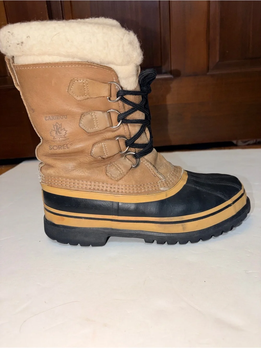 Women’s Sorel Caribou 7 Winter Snow Rain Hiking Boots Wool Sherpa Natural Rubber
